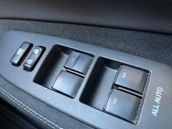 Toyota Auris 1.8 HYBRID T4 AUTOMATIC