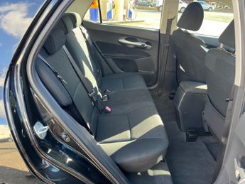 Toyota Auris 1.8 HYBRID T4 AUTOMATIC