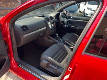 Volkswagen Golf 2.0 GTI DSG