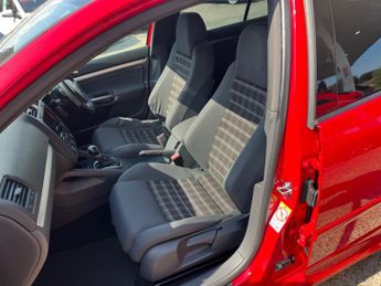 Volkswagen Golf 2.0 GTI DSG