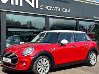 MINI Hatch Cooper 1.5 Automatic Chili / Media 5 door - SAT NAV + 17'' ALLOY