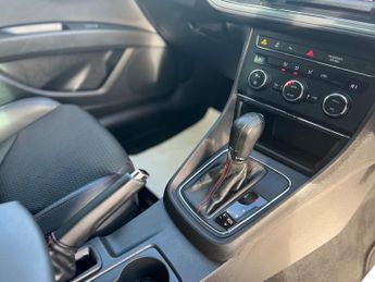 SEAT Leon 2.0 TDI CR FR Sport Tourer DSG Euro 5 (s/s) 5dr