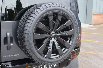 Land Rover Defender 110 2026 MODEL HARD TOP D250 WORLD TOUR EDITION  REAR SEATS DECEMBER