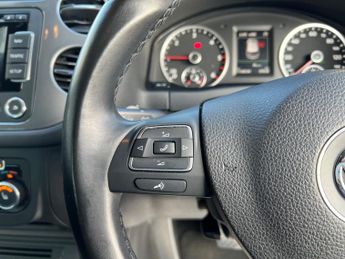 Volkswagen Tiguan 2.0 TDI BlueMotion Tech Match DSG 4WD Euro 5 (s/s) 5dr