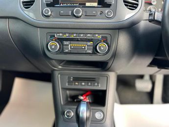 Volkswagen Tiguan 2.0 TDI BlueMotion Tech Match DSG 4WD Euro 5 (s/s) 5dr