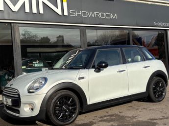 MINI Hatch Cooper 1.5 Automatic Chili / Media 5 door + SAT NAV + LOUNGE LEA