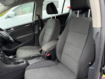 Volkswagen Golf SE TSI DSG