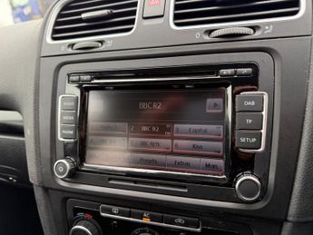 Volkswagen Golf SE TSI DSG