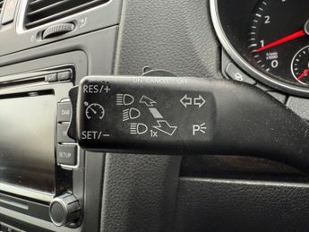 Volkswagen Golf SE TSI DSG