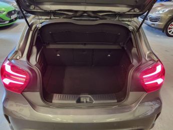 Mercedes-Benz A Class 2.1 A200d AMG Line