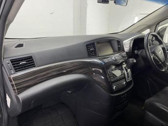 Nissan Elgrand E52 3.5 V6 4WD Highway Star, PNE52