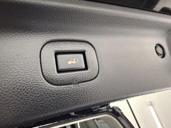 Nissan Elgrand E52 3.5 V6 4WD Highway Star, PNE52