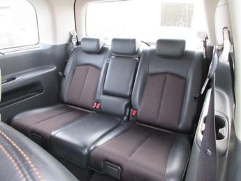 Nissan Elgrand E52 3.5 V6 4WD Highway Star, PNE52