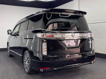 Nissan Elgrand E52 3.5 V6 4WD Highway Star, PNE52