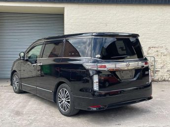 Nissan Elgrand E52 3.5 V6 Highway Star 350 4WD, PNE52