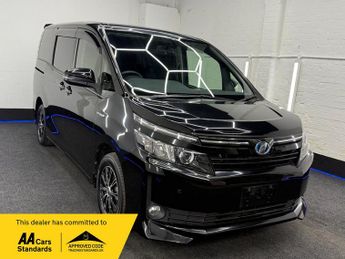 Toyota Voxy NOAH 1.8 HYBRID X