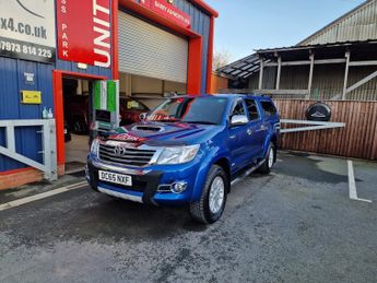 Toyota Hi Lux INVINCIBLE 4X4 D-4D DCB AUTO