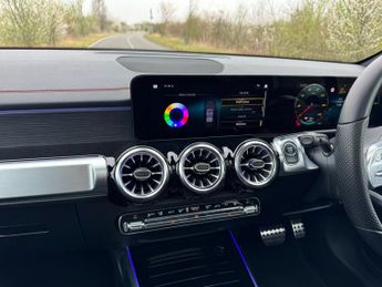Mercedes-Benz EQB EQB 350 66KWH 4Matic AMG Line Premium Auto Electric 7 SEATER/PAN