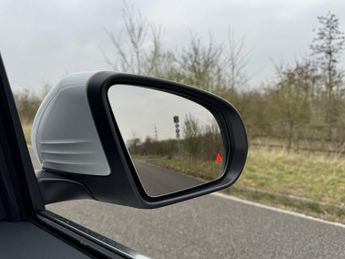 Mercedes-Benz EQB EQB 350 66KWH 4Matic AMG Line Premium Auto Electric 7 SEATER/PAN