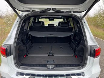 Mercedes-Benz EQB EQB 350 66KWH 4Matic AMG Line Premium Auto Electric 7 SEATER/PAN