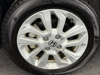 Honda Jazz FIT HYBRID 1.5 L HONDA SENSING Low Mileage Import