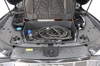 Audi E-Tron SPORTBACK QUATTRO TECHNIK