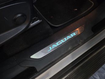 Jaguar F-Pace 2.0 R-SPORT AWD