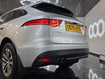 Jaguar F-Pace 2.0 R-SPORT AWD