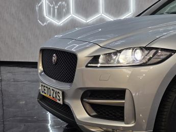 Jaguar F-Pace 2.0 R-SPORT AWD
