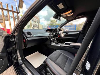Mercedes-Benz C Class 1.6 C180 BlueEfficiency AMG Sport Plus G-Tronic+ Euro 5 (s/s) 4d