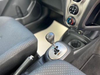 Toyota Yaris 1.33 Dual VVT-i TR MultiMode Euro 4 (s/s) 5dr