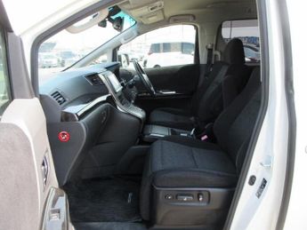Toyota Vellfire 3.5 ZG EDITION + 7 Seats