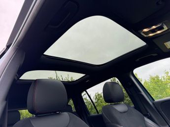 Mercedes-Benz EQB EQB 300 66KWH 4Matic AMG Line Premium Auto Electric 7 SEATER/PAN