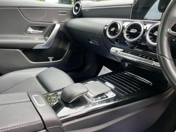 Mercedes-Benz A Class 1.5 A180d Sport (Executive) 7G-DCT Euro 6 (s/s) 5dr