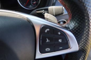 Mercedes-Benz B Class B 180 D AMG LINE PREMIUM