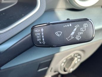 SEAT Arona ECOTSI XPERIENCE LUX DSG