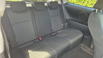 Toyota Yaris VVT-I EDITION