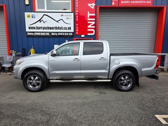 Toyota Hilux INVINCIBLE X 4X4 D-4D DCB AUTO