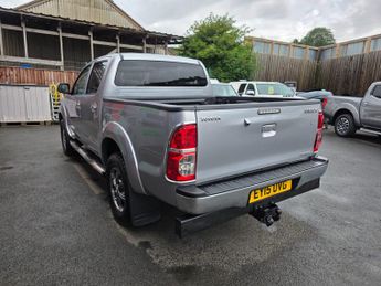 Toyota Hilux INVINCIBLE X 4X4 D-4D DCB AUTO