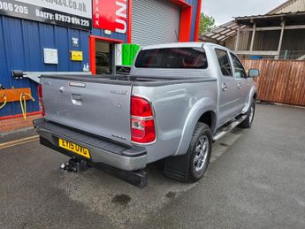 Toyota Hilux INVINCIBLE X 4X4 D-4D DCB AUTO