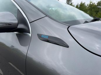 Mercedes-Benz EQA EQA 250 66KWH AMG Line Premium Auto Electric PAN ROOF/PARKTRONIC