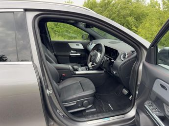 Mercedes-Benz EQA EQA 250 66KWH AMG Line Premium Auto Electric PAN ROOF/PARKTRONIC
