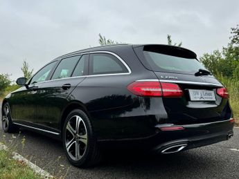 Mercedes-Benz E Class E220 D SE Auto Diesel Estate DIGITAL DASH/PARKTRONIC/LEATHER/SAT