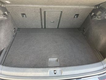 Volkswagen Golf 1.6 TDI MATCH BLUEMOTION TECHNOLOGY DSG