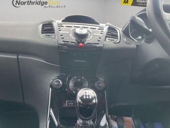 Ford Fiesta 1.0T EcoBoost Titanium Euro 6 (s/s) 5dr