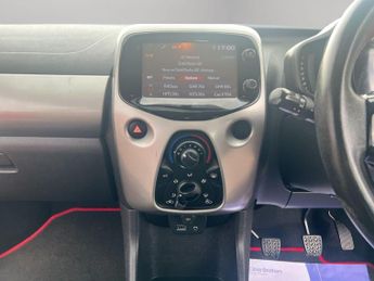 Toyota Aygo 1.0 VVT-i x-play Euro 5 5dr Euro 5