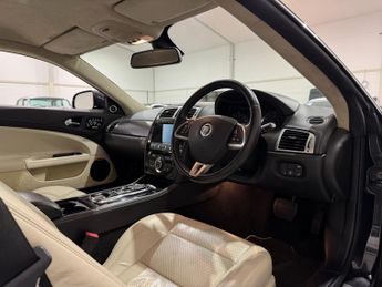 Jaguar XK PORTFOLIO