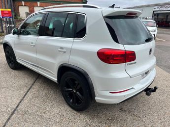 Volkswagen Tiguan 2.0 TDI BLUEMOTION TECH R LINE 4MOTION DSG