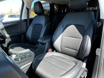 Ford Kuga TITANIUM FIRST EDITION