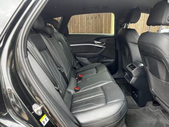 Audi E-Tron QUATTRO S LINE
